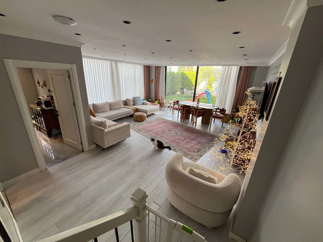 ZEKERIYAKÖY'DE MÜSTAKIL YAŞAM HISSI SUNAN 4+1 KIRALIK VILLA
