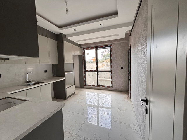 REMAX MODEL DEN ŞEMIKLER MAHALLESINDE 2+1 SIFIR SATILIK DAIRE