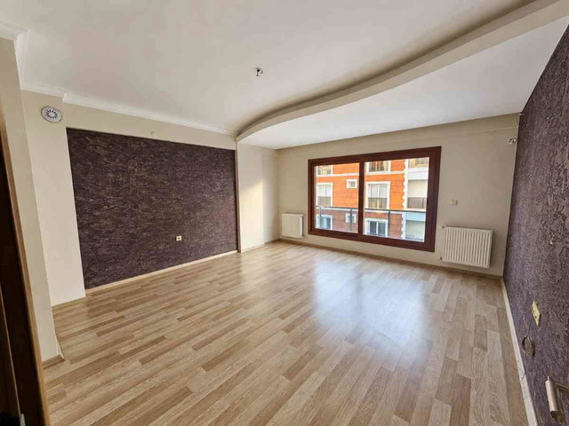 İZMİR KARŞIYAKA ÖRNEKKÖY’DE KİRALIK, GENİŞ VE KULLANIŞLI 3+1 DAİRE!