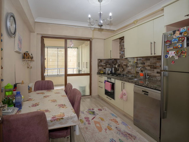 ÇUKURÇAYIR TÜNEL ÜSTÜ EVLERİ'NDE MASRAFSIZ 3+1 SATILIK DAİRE