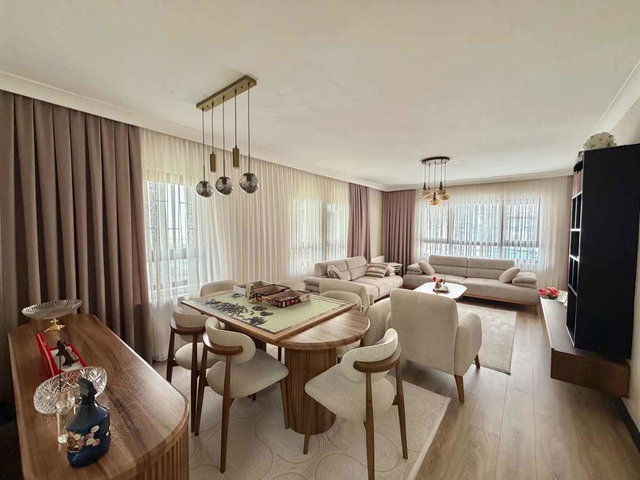 ÇANKAYA OSMAN TEMİZ’DE FULL YAPILI BAHÇE KULLANIMLI SATILIK 3+1 DAİRE
