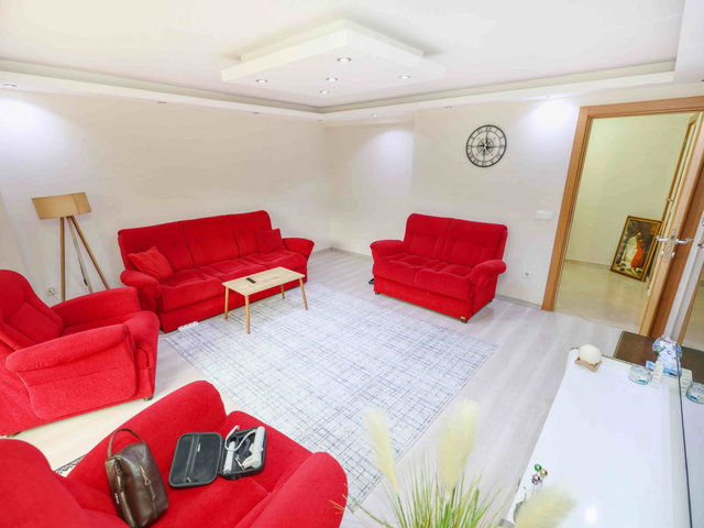 BEYOĞLU PİRİ PAŞA SEMT KONAĞINA KOMŞU 3+1 105M² SATILIK DAİRE