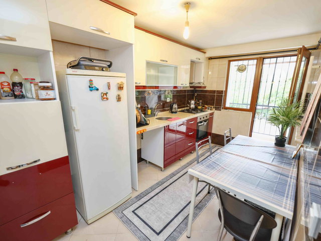 BEYOĞLU PİRİ PAŞA SEMT KONAĞINA KOMŞU 3+1 105M² SATILIK DAİRE