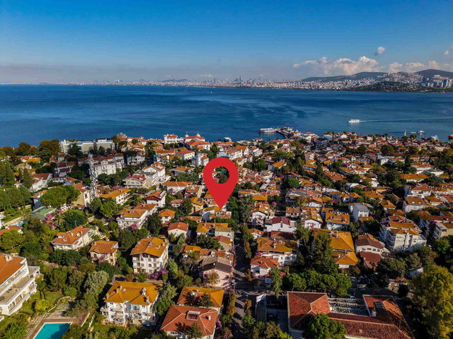 BÜYÜKADA'DA TAMAMEN YENİLENMİŞ KİRALIK EŞYALI 3+1 DAİRE
