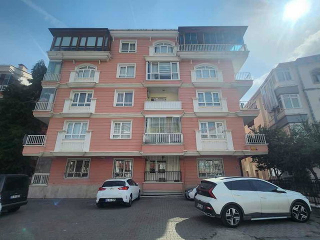 OSMNAGAZI CADDESI PARALELI 3+1 KIRALIK DAIRE /REMAX ENBATI