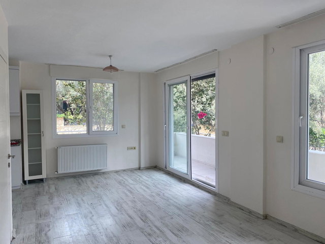 REMAX YELKEN'DEN  SIĞACIKTA MÜSTAKİL TADINDA BAHÇE KATI KİRALIK DAİRE