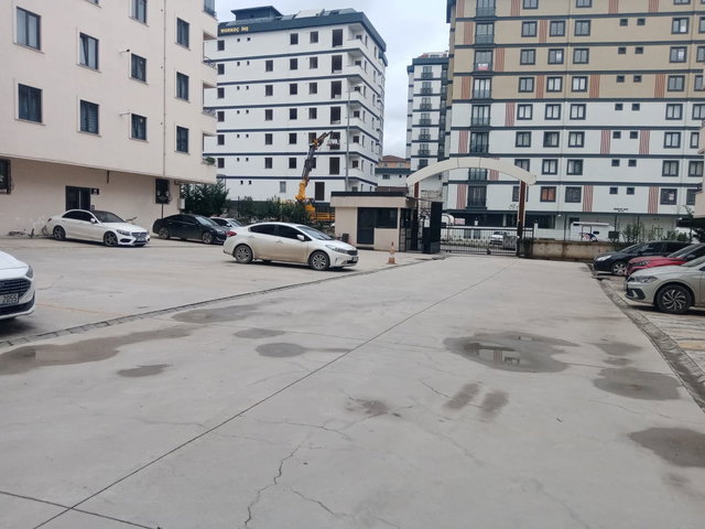 SULTANBEYLI BEY KONAKLARINDA SATILIK  4+1 BAHÇE DUBLEKSI