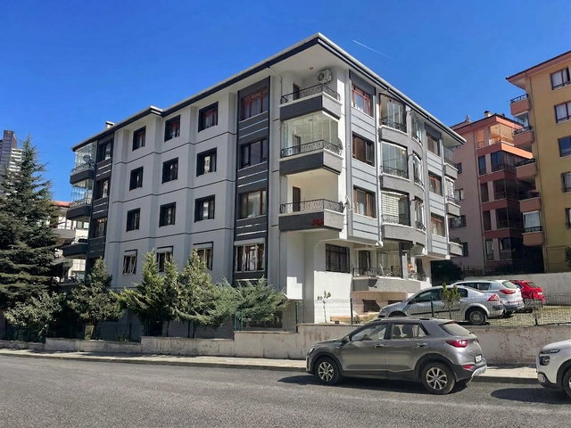 ÇANKAYA BİRLİK MAHALLESİ’NDE YAŞAM HASTANESİ YAKINI, ARA KAT 3+1 KİRALIK DAİRE