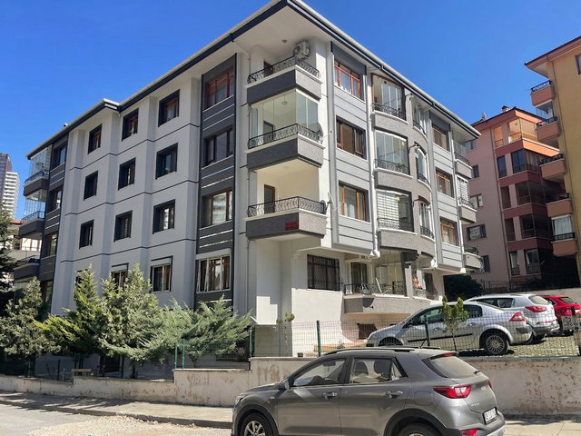 ÇANKAYA BİRLİK MAHALLESİ’NDE YAŞAM HASTANESİ YAKINI, ARA KAT 3+1 KİRALIK DAİRE