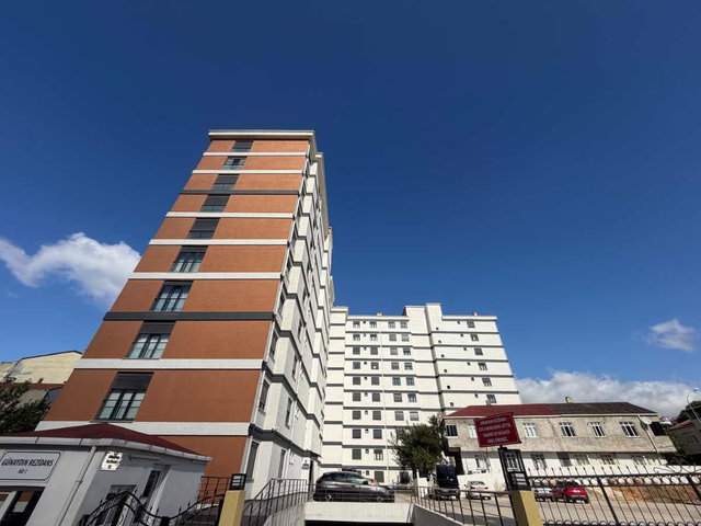 MALTEPE ESENKENTTE DENİZ MANZARALI METROYA YAKIN SATILIK 2+1