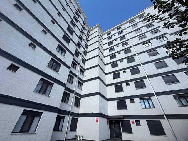 MALTEPE ESENKENTTE DENİZ MANZARALI METROYA YAKIN SATILIK 2+1