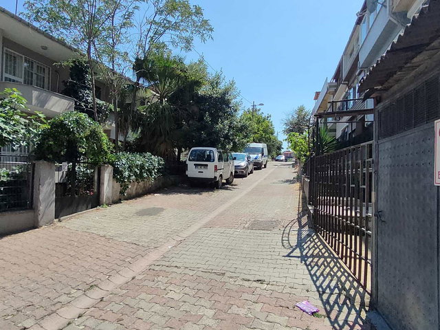ÜMRANIYE ATAKENT MAHALLESINDE KIRALIK 200 M² 3 KATLI VILLA