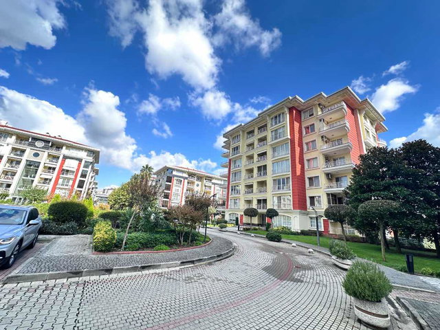 SEVCAN REMAX ATAKÖY KONAKLARI ÖNÜAÇIK SOSYAL ALAN YANI 174M2 3+1