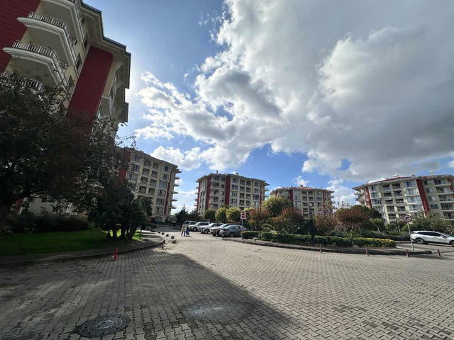 SEVCAN REMAX ATAKÖY KONAKLARI ÖNÜAÇIK SOSYAL ALAN YANI 174M2 3+1