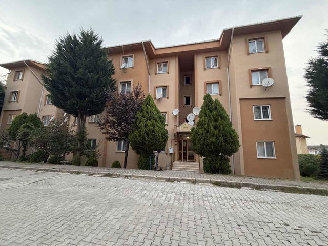 KORUCUK MERKEZDE SİTE İÇİNDE EŞYALI 2+1 KİRALIK DAİRE