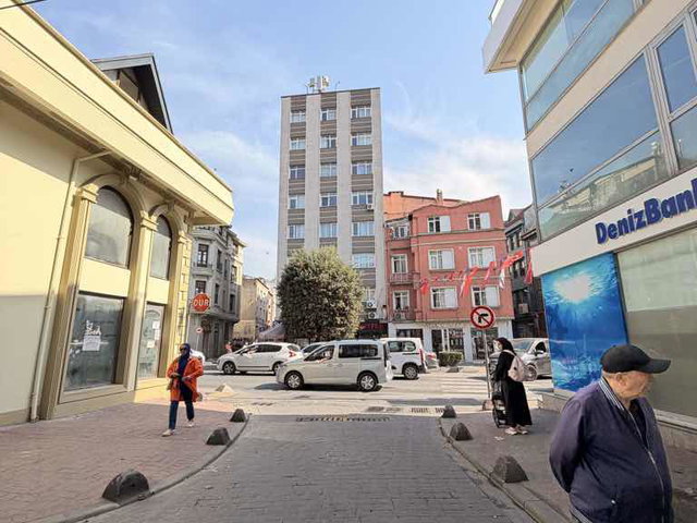 REMAX PRO İBRAHİM ECE DEN BEYOĞLUNDA SATILIK LÜKS DAİRE