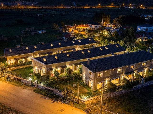 DENİZE 300 METRE ÇİFT BAHÇELİ 2+1 DUBLEKS EV
