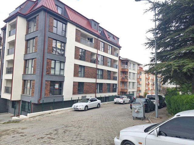 RE/MAX MOD'DAN BATIKENT MAHALLESİ 2+1 KİRALIK LÜKS DAİRE.