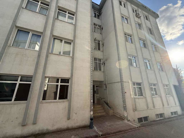 ÇEKMEKÖY’DE SİTE İÇİNDE 4+1 | 130 M² NETDOĞU-GÜNEY CEPHE