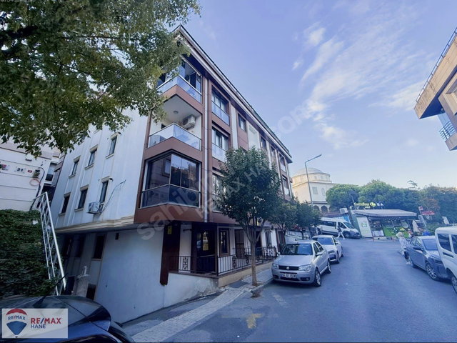 ŞİŞLİ’NİN SAKLI KÖŞESİNDE PARKA KOMŞU 18 M² BAHÇELİ 1+1