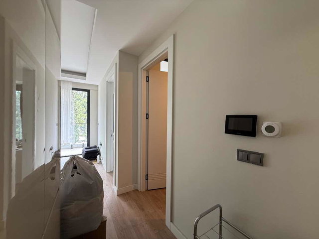 BORNOVA ALLWAYS SİTESİNDE SATILIK ÖN CEPHE 2+1 DAİRE