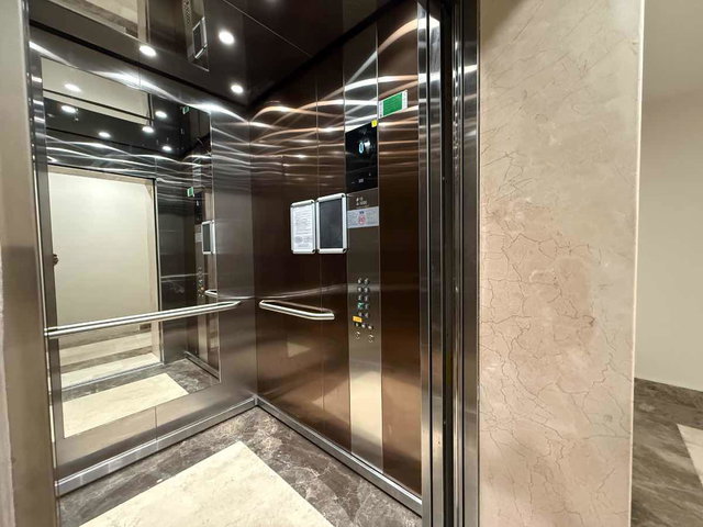 BORNOVA ALLWAYS SİTESİNDE SATILIK ÖN CEPHE 2+1 DAİRE
