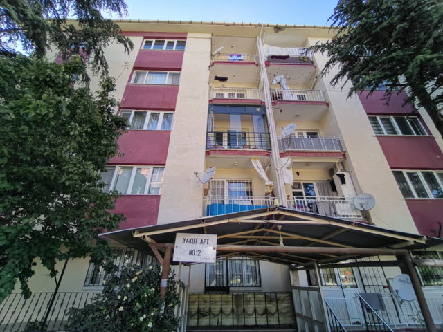 RE/MAX MOD'DAN YENİBAĞLAR ESPARK YAKINI EŞYALI KİRALIK 2+1 DAİRE