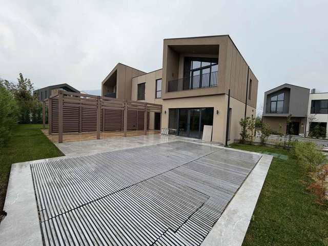 NEF SAPANCA’DA MÜSTAKİL HAVUZLU 5+1 KİRALIK VİLLA