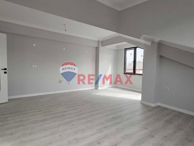 REMAX DREAMDEN PİYALEPAŞADA 3+1 ÇATI DUBLEKS DAİRE