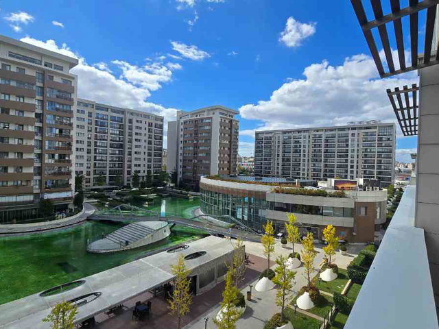 SANCAKTEPE SARIGAZİ’DE KİRALIK 1+1 | 72 M² BRÜT | BALKONLU | 4. KAT | SİTE İMKÂNLI