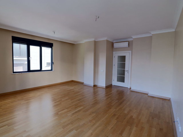 CADDEBOSTAN BAĞDAT CADDESI SAHIL TARAFI SATILIK 3+1 DAIRE 128 M2