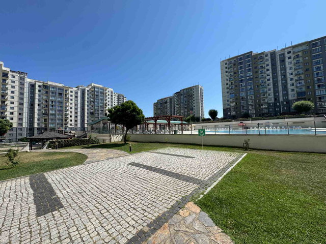 ALEMDAĞ EMLAK KONUT’TA GÜNEY CEPHE 13. KAT 3+1 EŞYALI KİRALIK DAİRE