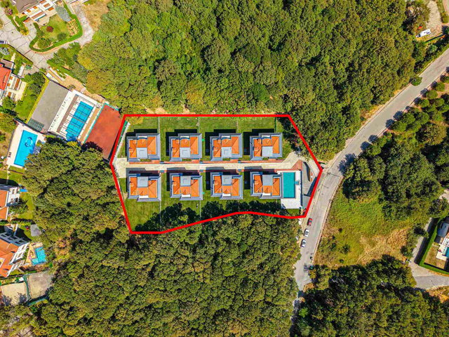 ÇEKMEKÖY MERKEZ’DE SIFIR 6+2 KİRALIK VİLLA | 410 M² NET, 5 BANYO, 4 KAT