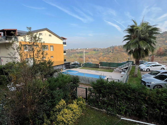 BAŞİSKELE’DE 4+1 | 185 M² NET | EŞYALI, BAHÇE KATI, 3 BANYOLU GENİŞ DAİRE