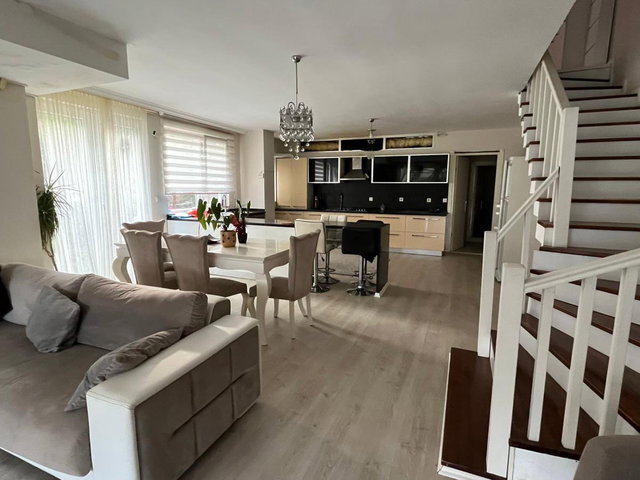 BAŞİSKELE’DE 4+1 | 185 M² NET | EŞYALI, BAHÇE KATI, 3 BANYOLU GENİŞ DAİRE