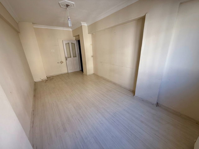 RE/MAX TOPRAK'TAN MEHMET AKİF ERSOY'DA ARA KAT ÇİFT BALKONLU 2+1