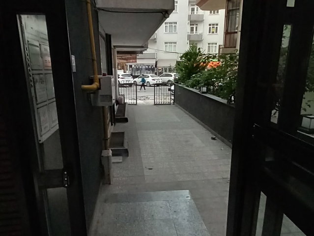 REMAX LAND'DEN ÇERKEZKÖY BELEDİYE MEYDANINDA KİRACILI 1+1 BALKONLU KREDİYE UYGUN