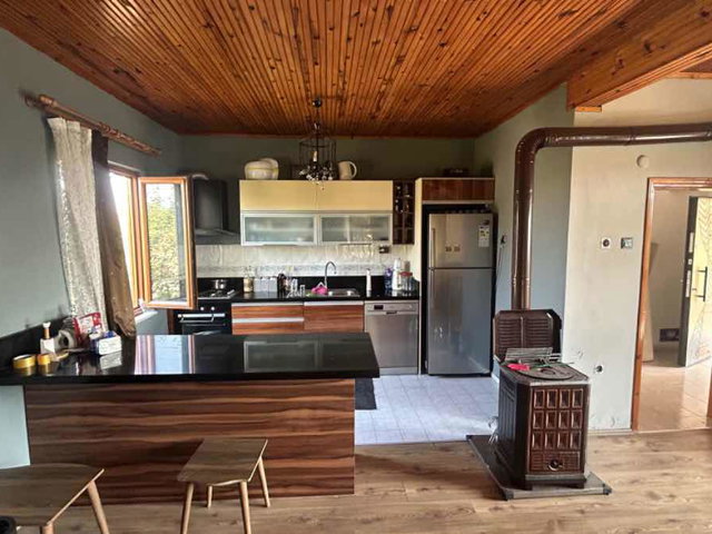 KARTEPE UZUNBEY’DE MEYVE AĞAÇLARI İÇİNDE SATILIK MÜSTAKİL EV