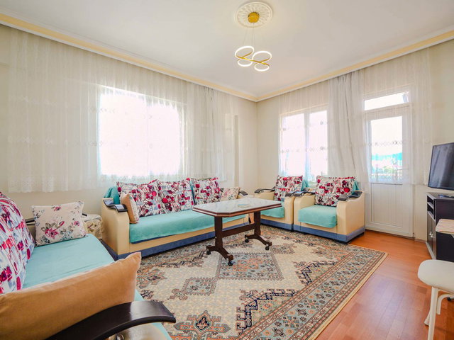 KORKUTELİ YENİ MAH. ANTALYA CAD. ÜZERİ 5+1 SATILIK ÇATI DUBLEKSİ 245 M² DOĞALGAZLI 3 CEPHE