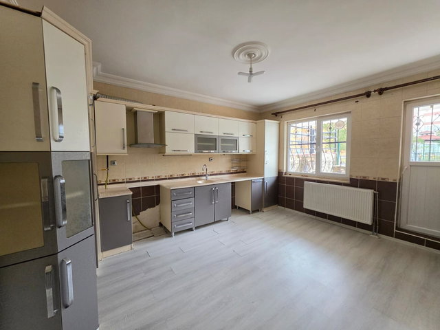 REMAX İLKE'DEN YILDIZKENT'TE 3+1 SATILIK DAİRE