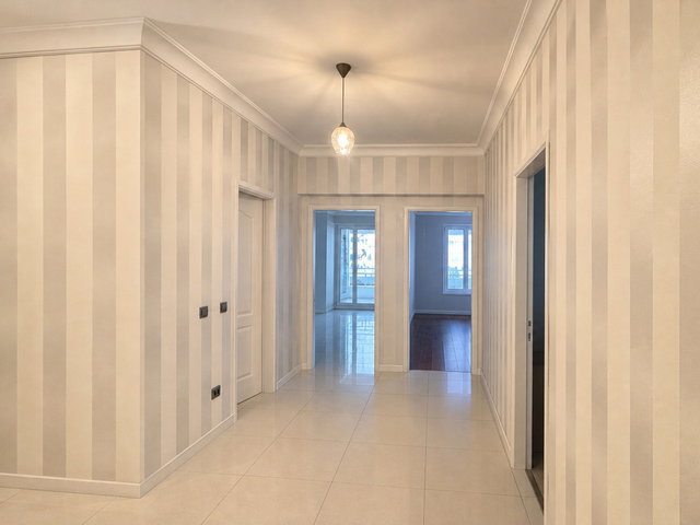 ÇUKURAMBAR MERKEZDE PARLAMENTERLER SİT.  METROYA YÜRÜME MESAFESİ 4+1KİRALIK DAİRE