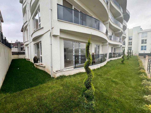 EMİMEVİME UYGUN BAŞİSKELE MAMİK REFORMDA SİTE İÇİ 3+1 DAİRE