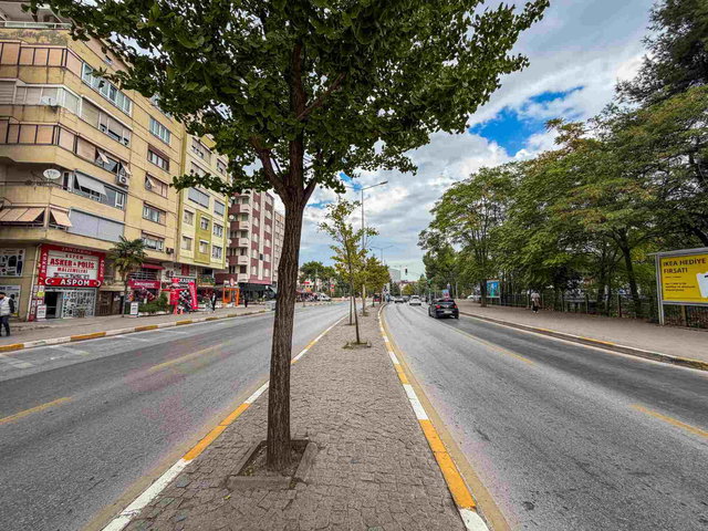 REMAX MİD – ALTIEYLÜL MAHALLESİNDE MERKEZİ KONUMDA SATILIK 3+1 DAİRE