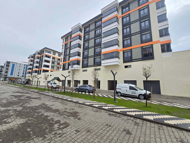 REMAX İLKE'DEN ŞEHİR HAST. YÜRÜME MESAFESİNDE 4+1 KİRALIK DAİRE