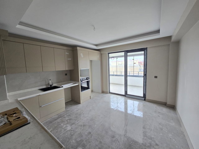 REMAX İLKE'DEN ŞEHİR HAST. YÜRÜME MESAFESİNDE 4+1 KİRALIK DAİRE