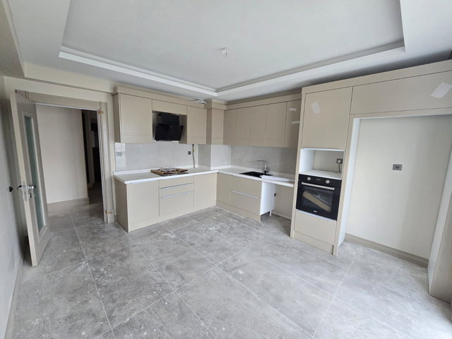 REMAX İLKE'DEN ŞEHİR HAST. YÜRÜME MESAFESİNDE 4+1 KİRALIK DAİRE