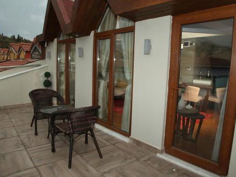 EYUP SULTAN'IN MERKEZİNDE EVEBYN BANYOLU 4+1 SATİLİK DUBLEKS DAİRE