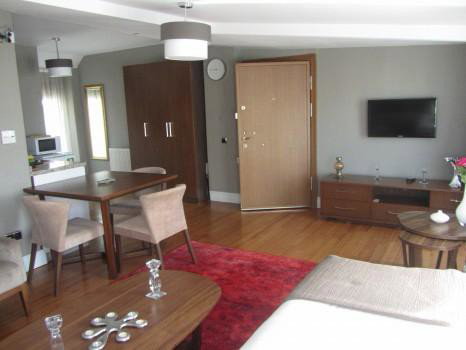 EYUP SULTAN'IN MERKEZİNDE EVEBYN BANYOLU 4+1 SATİLİK DUBLEKS DAİRE