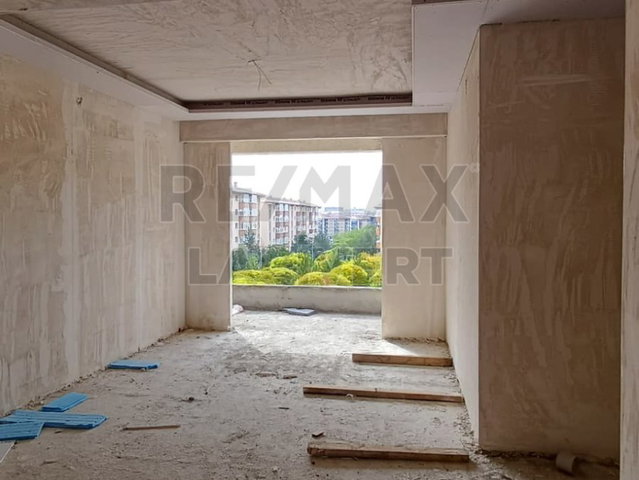 RE/MAX LACİVERT'TEN YENİŞEHİR'DE SATILIK 2+1 LÜKS DAİRE