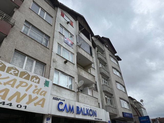ANA CADDE ÜZERİ YENİLENMİŞ 3+1FAVORILERIME EKLEYAZDIRFACEBOOK ILE PAYLAŞ X ILE PAYLAŞ E-POSTA ILE G